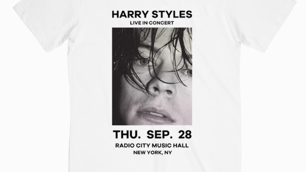 Harry Styles Spotted In Beijing Record Label T-Shirt – That's Beijing