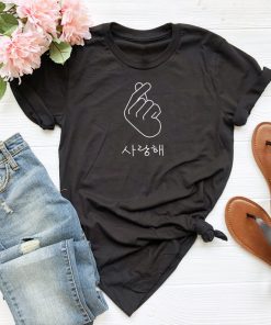 Korean Finger Heart T shirt